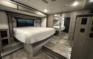 Luxurious Camping in a 2022 Crossroads Cameo