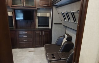 The Crone's 2018 Jayco North Point