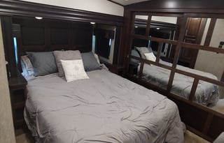 The Crone's 2018 Jayco North Point