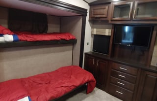 The Crone's 2018 Jayco North Point