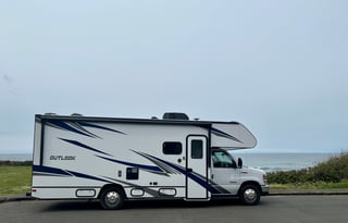 Fully Appointed '19 Winnebago