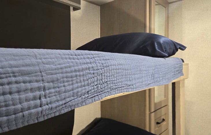 Twin bed bunks