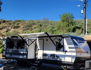CrossRoads RV Zinger ZR333DB