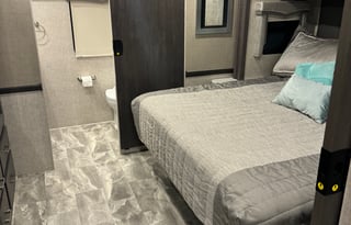 2023 Thor Challenger 37DS