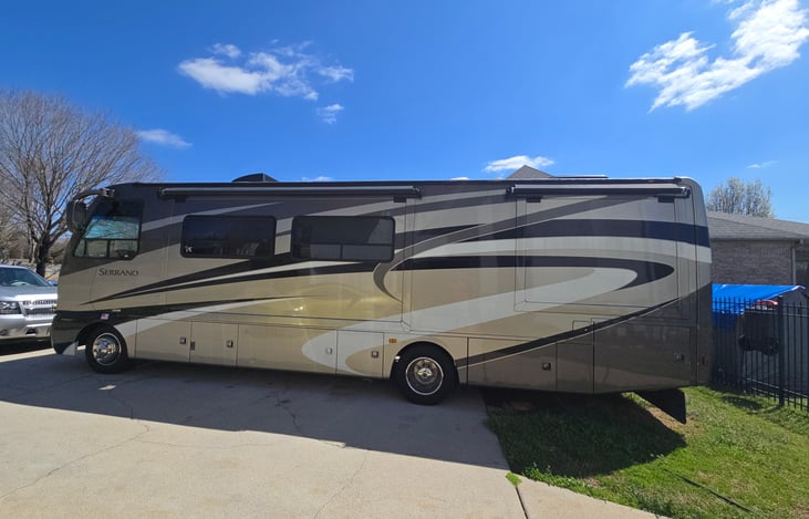 Camper is 32 ft long