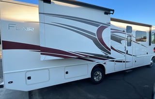 Family unit with two full-sized bathrooms.