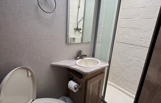 2020 Coachmen Leprechaun