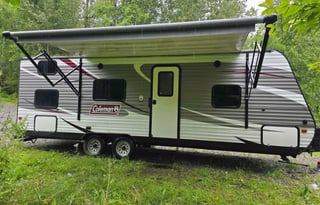 2018 Coleman Lantern Sleeps 8–10