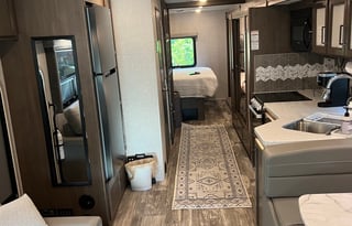 2022 Thor Motor Coach Hurricane 34J