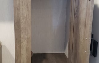 Bunkhouse & Lounge, Fully-Loaded & Turn-key Ready!