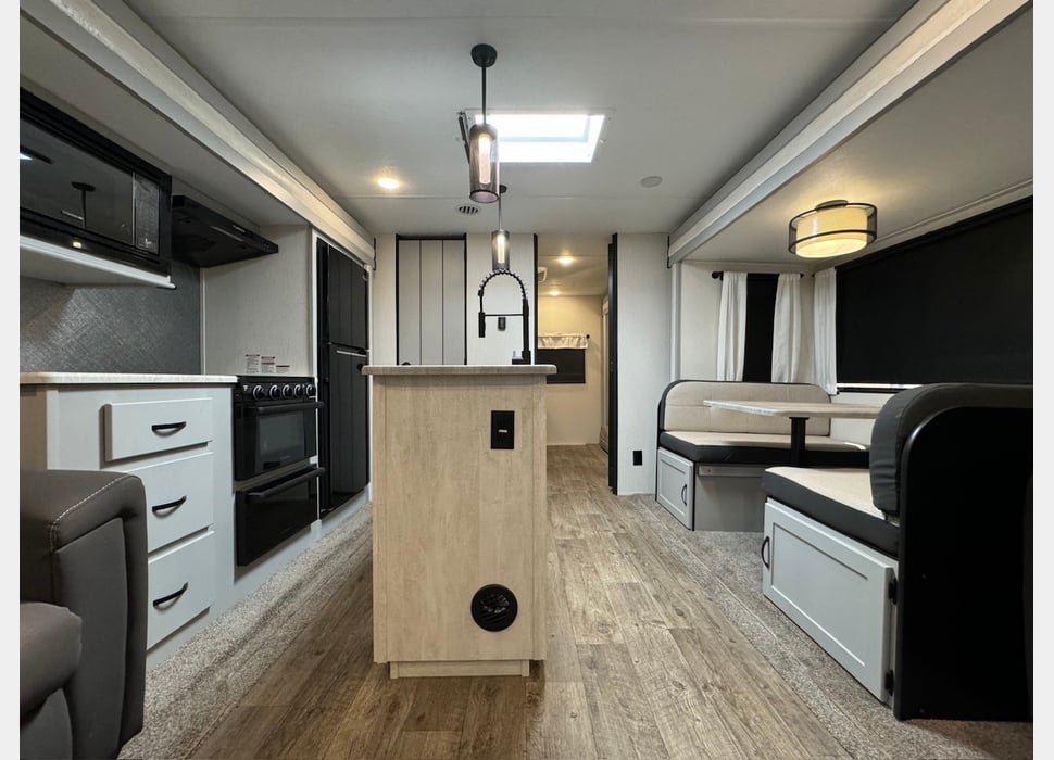 Travel Trailer rentals in Versailles