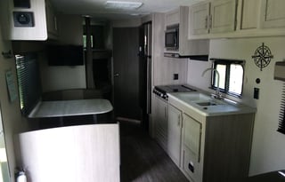 "Millennium Falcon"  Luxury unit with Bunkhouse
