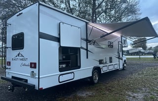 2024 East to West Entrada with Outdoor Kitchen