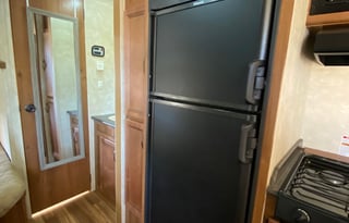 Bunkhouse - Cozy Camper! Sleeps 5-7