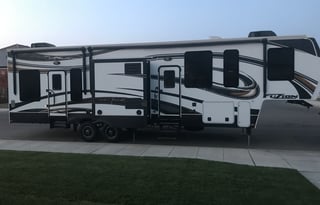 2014 Keystone RV Fuzion 342