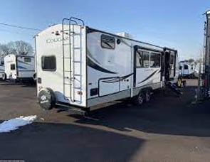 Keystone RV Cougar Half-Ton 34TSB
