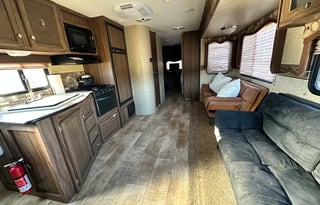 2016 KZ Sportsmen S331BHK