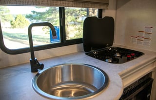 Custom Glamping R-Pod - Pet Friendly!