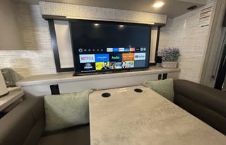 Alante Family Luxury RV - Endless Adventures!  A-1