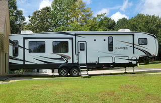 Bunkhouse Camper Rental!