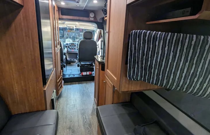 12v smart TV with Blu Ray player