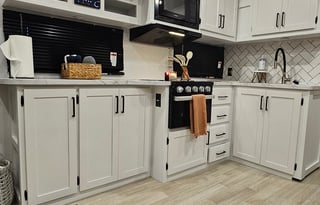 Amber and Jason's Comfy Keystone