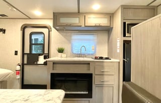 2022 Dutchmen RV Coleman 17B