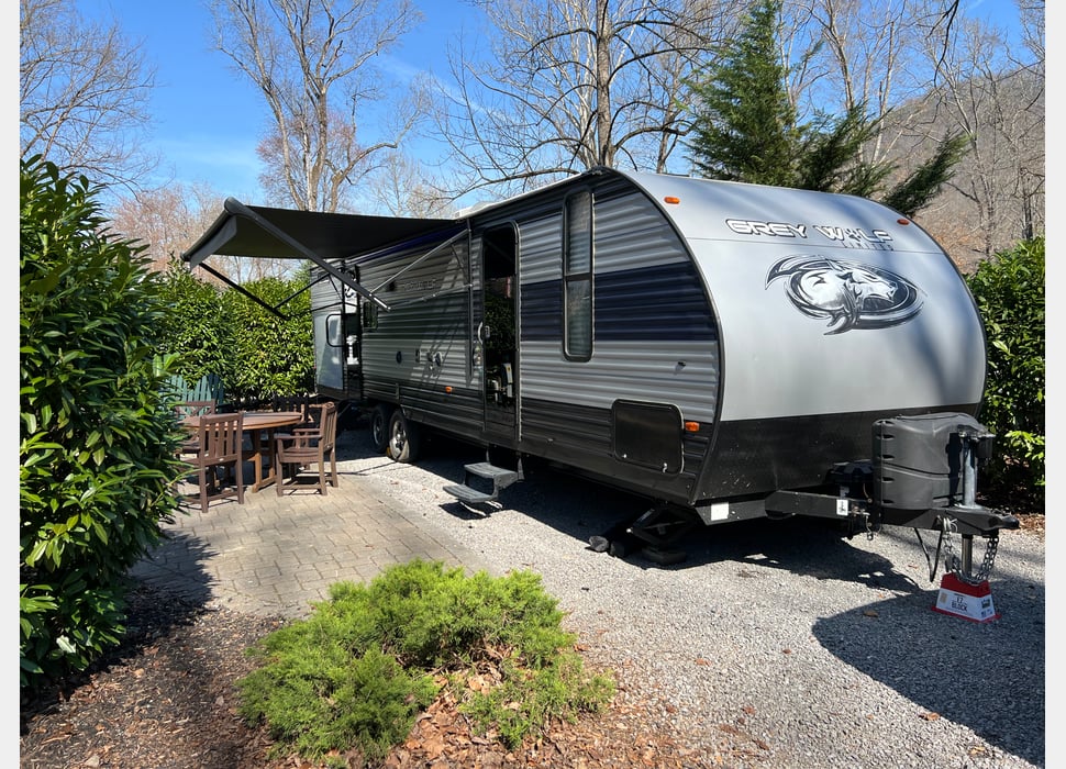 Travel Trailer rentals in Linden