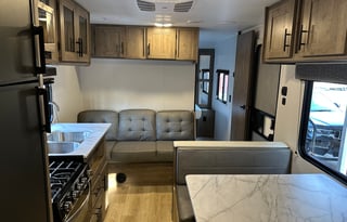 2024 Pioneer • Sleeps 6 • Delivery Available