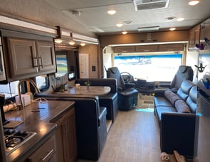 Thor Motor Coach Outlaw 38KB