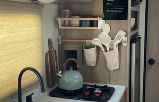 2025 Coleman 17B Cozy Nomad