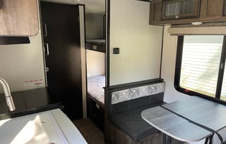 2020 Heartland Mallard 18’ Sleeps 5
