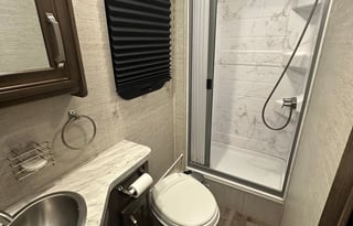 Easy to drive 2021 Jayco Melbourne 24L