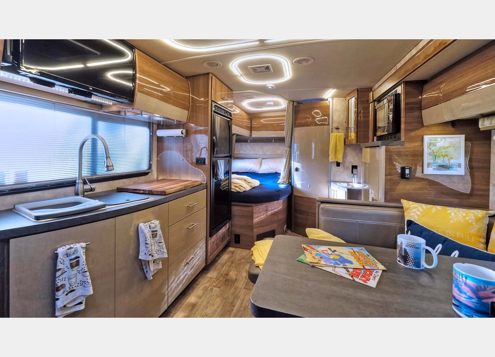 Class C Motor Home rentals in Waxahachie