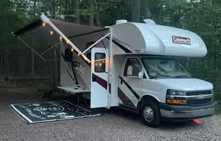 25ft Thor Coleman - Fully stocked and pet friendly