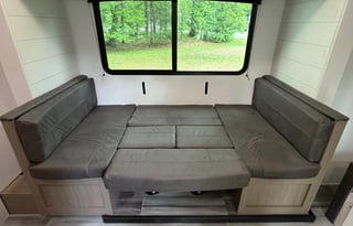 On the Road J & A RV Rentals. 2026 Jay Flight SLX