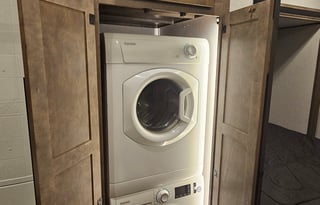 King Bed/sleeps 6/ 1.5 bath/ Outdoor Kitchen