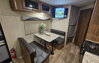 HAPPY LIFE RENTALS