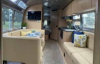 Airstream Flying Cloud 30 Bunk
