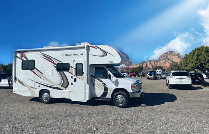 Sunny day and on the way to the campsite!