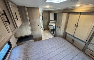 Freelander Luxury Bunk Class C