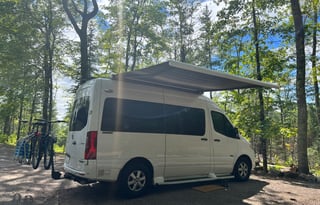 "Baby Beluga" 20ft MB Sprinter Glampervan