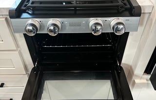 Roaming Retreat: Explore with Comfort!