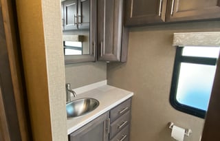 Sleeps 8 ~ 2 FULL baths! - FINDING CLARA-T!