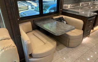 2017 Tiffin Motorhomes Phaeton 40 AH