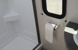 Queen, privacy curtain, bunks! Del. Available!