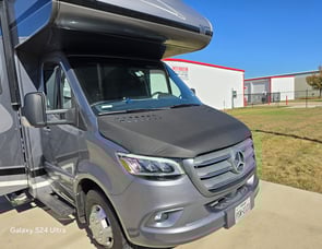 Winnebago Vita 24P