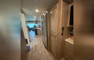 2019 36HPrestige Washer Dryer -Theater Seating!