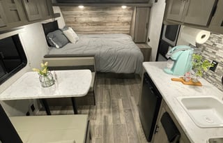 2022 Enlightened Gulf Stream 18BH