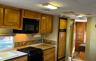 Rocky Mountain Pet Friendly Motor Home!